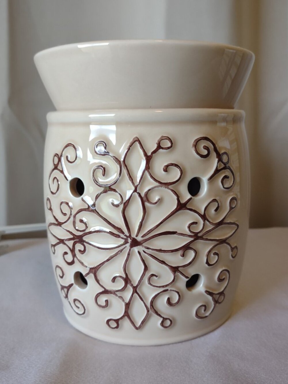 Scentsy Pink Beige Brown Wax Melt Warmer "Embellish" Shabby Boho Retired Bulb X2